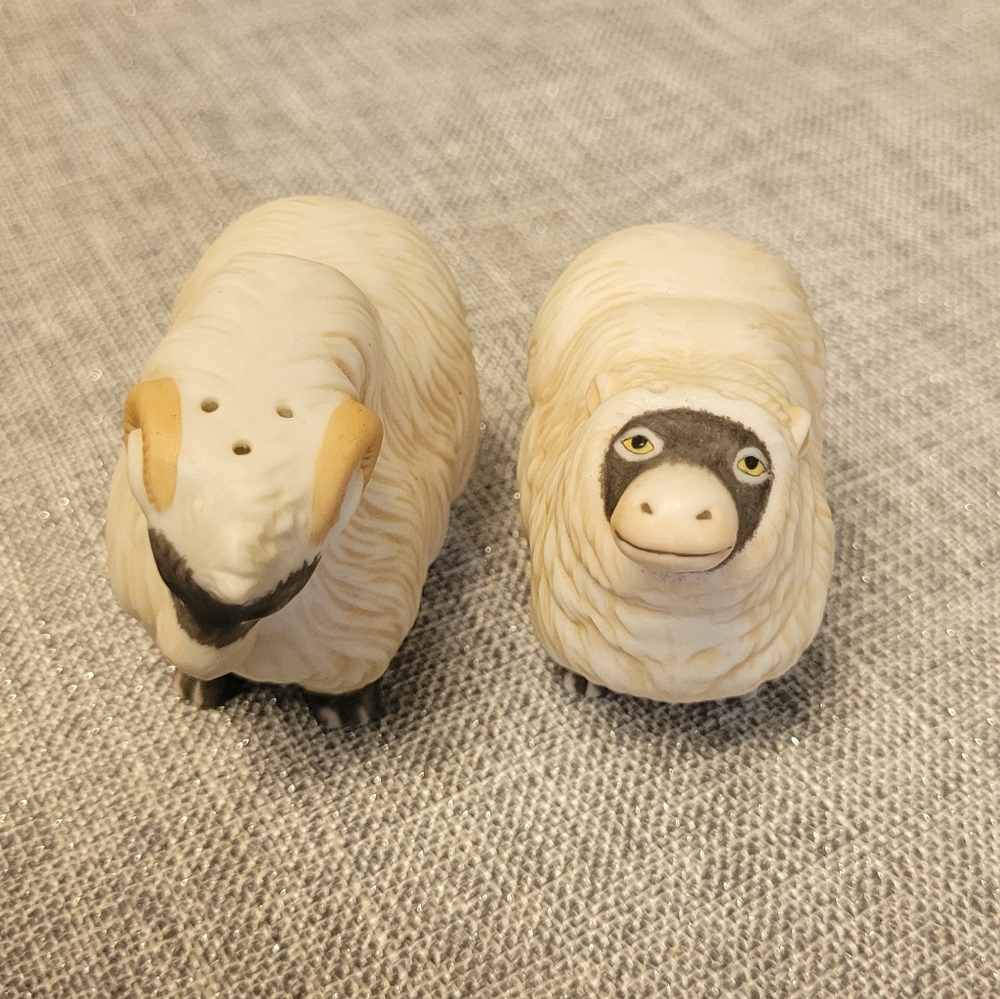Vintage Franklin Mint Noah's Ark Sheep Salt and Pepper Shaker